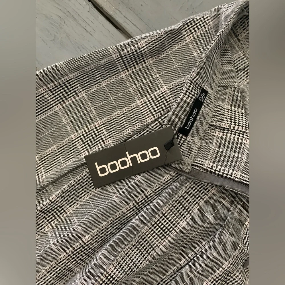 Boohoo-Woven Flannel Pleated Tennis Skirt-NWT🖤🖤